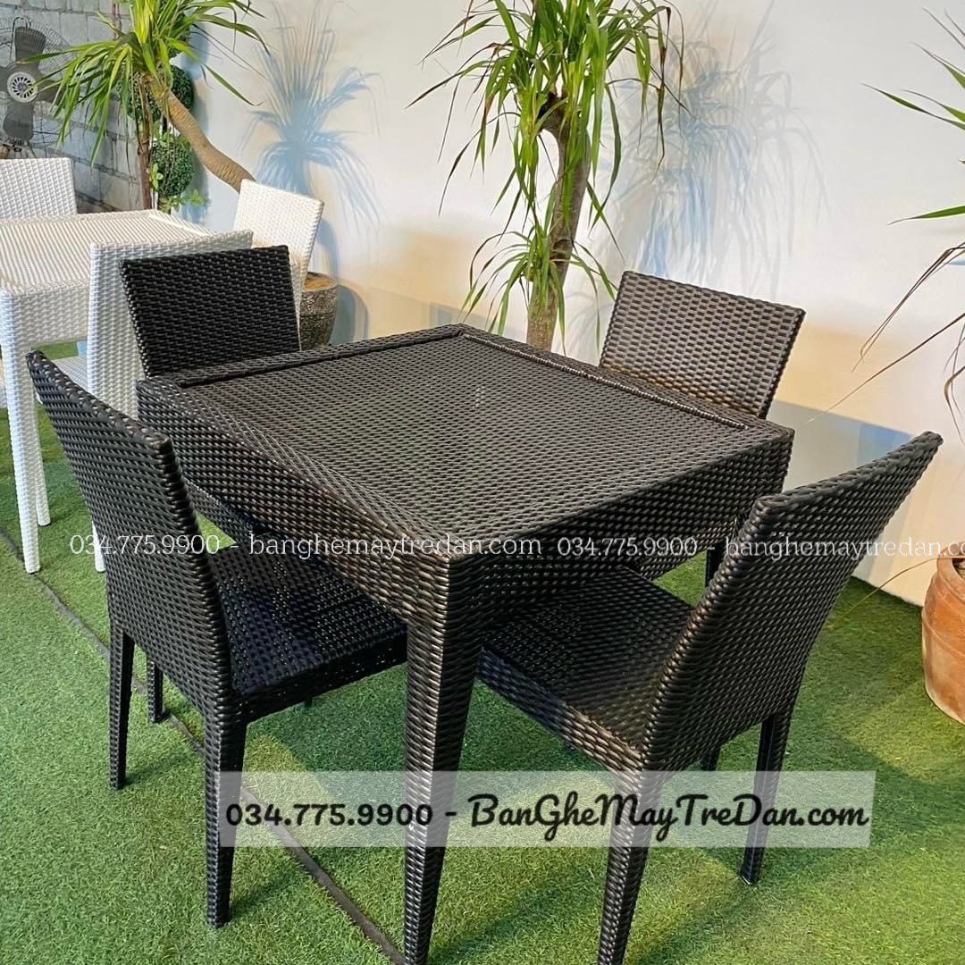 
								Bộ bàn ghế ăn GN472
