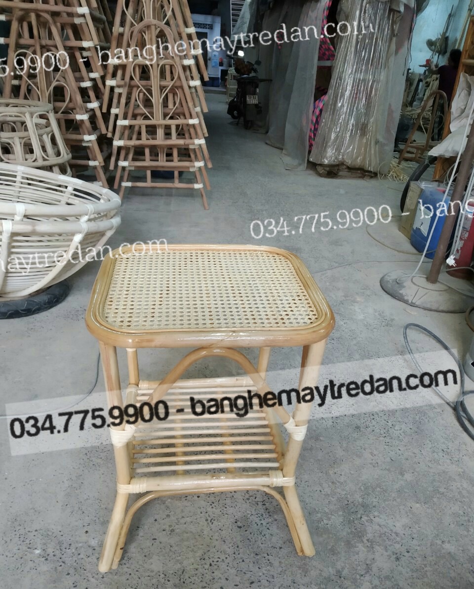 
								Bàn mây vuông BM13
