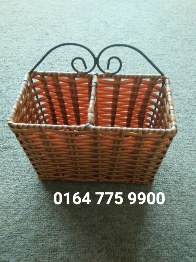 
								Ống đựng đũa nhựa giả mây GN173